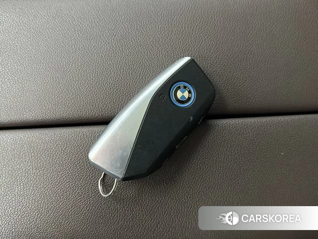 BMW iX 2022 Белый из Китая, фото 6