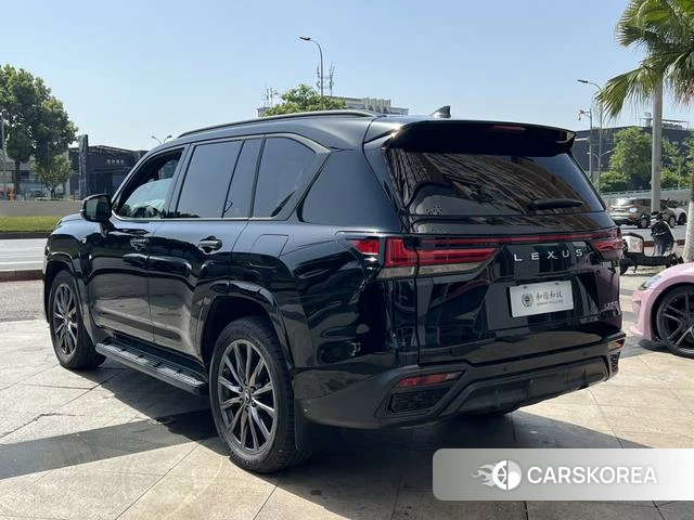 Lexus LX 2026 Черный из Китая, фото 6
