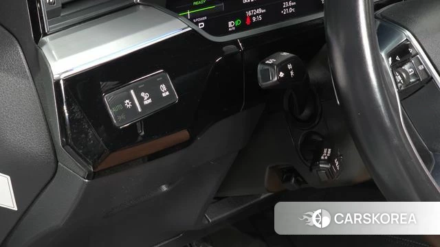 Audi e-Tron 2021 Белый из Кореи, фото 6
