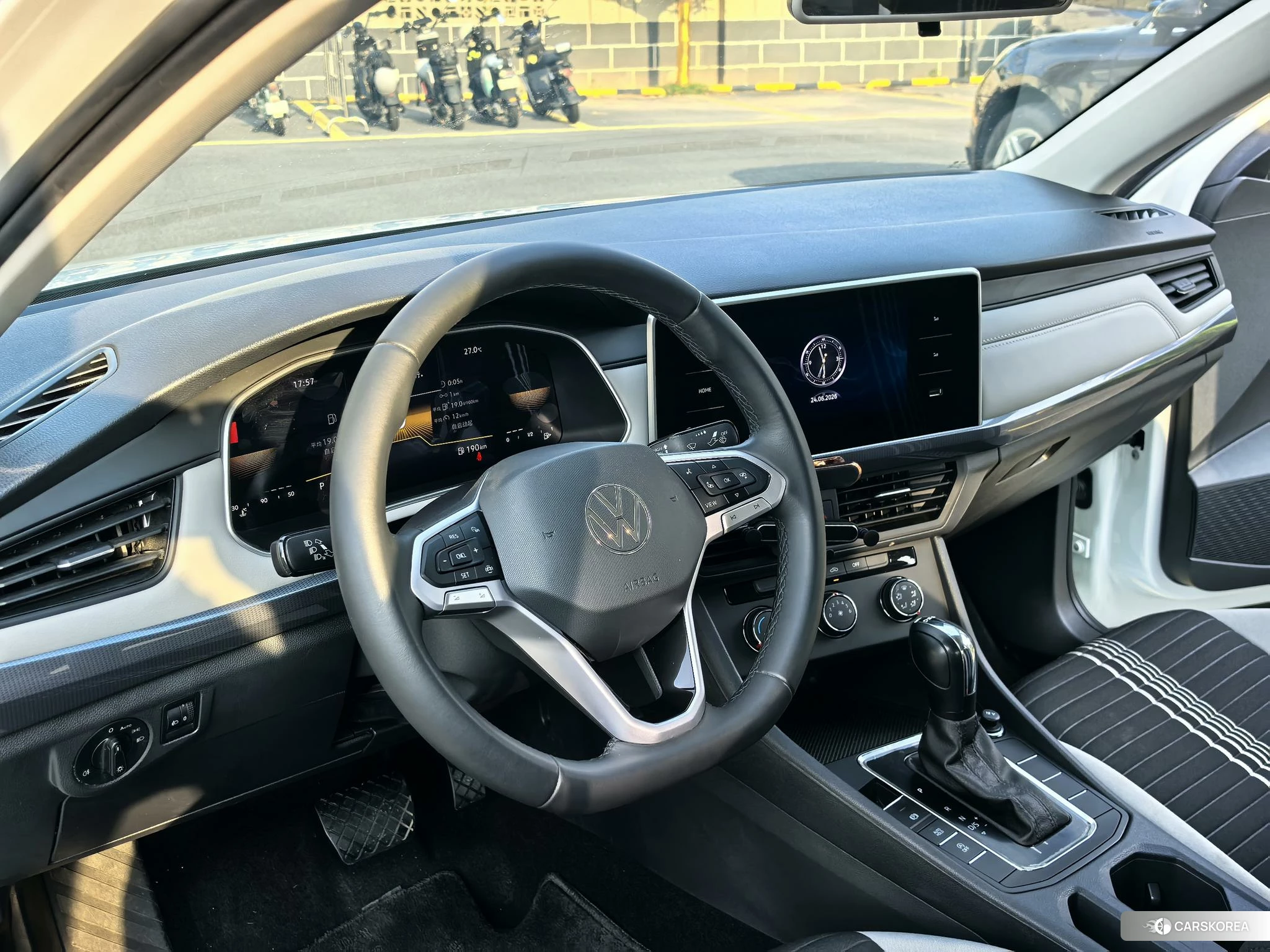 Volkswagen Bora 2022 Белый из Китая, фото 6