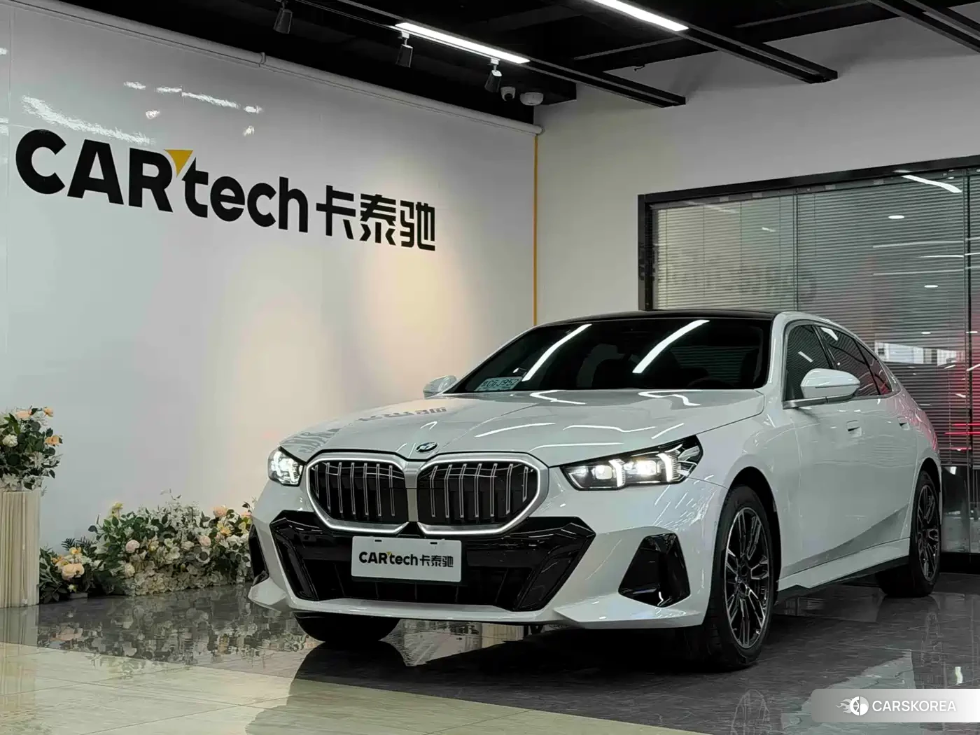 BMW 5 series 2026 Белый из Китая, фото 6