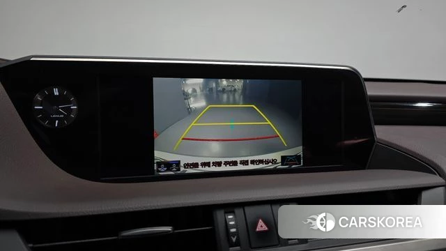 Lexus ES300h 7th generation 2019 Песочный из Кореи, фото 6