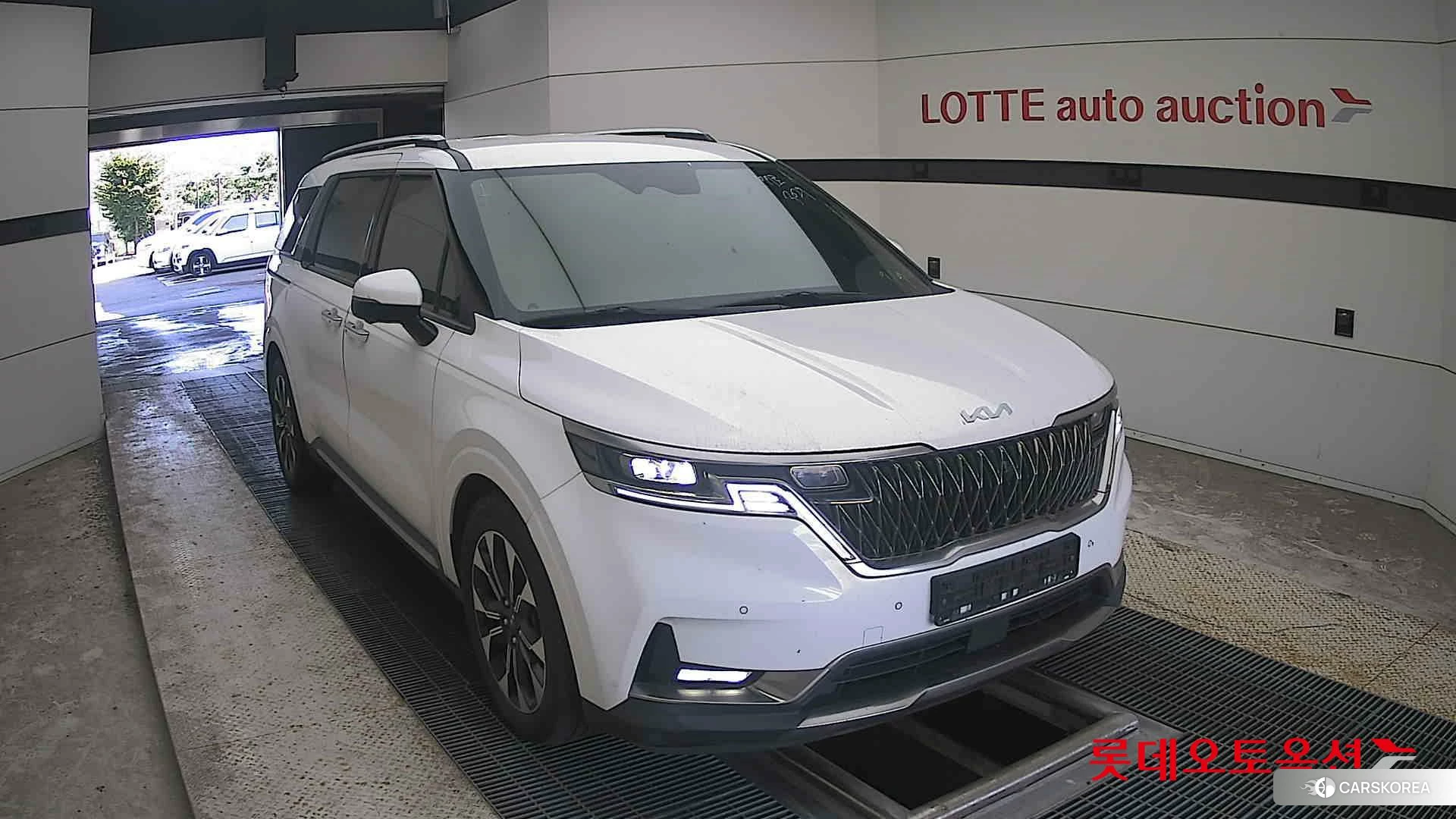 Kia Carnival 2023 Белый из Кореи, фото 6