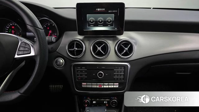 Mercedes-Benz CLA-Class C117 2018 Белый из Кореи, фото 6