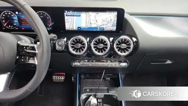 Mercedes-Benz GLA - Class H247 2025 Черный из Кореи, фото 6