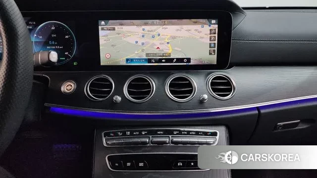 Mercedes-Benz E-Class W213 2023 Белый из Кореи, фото 6