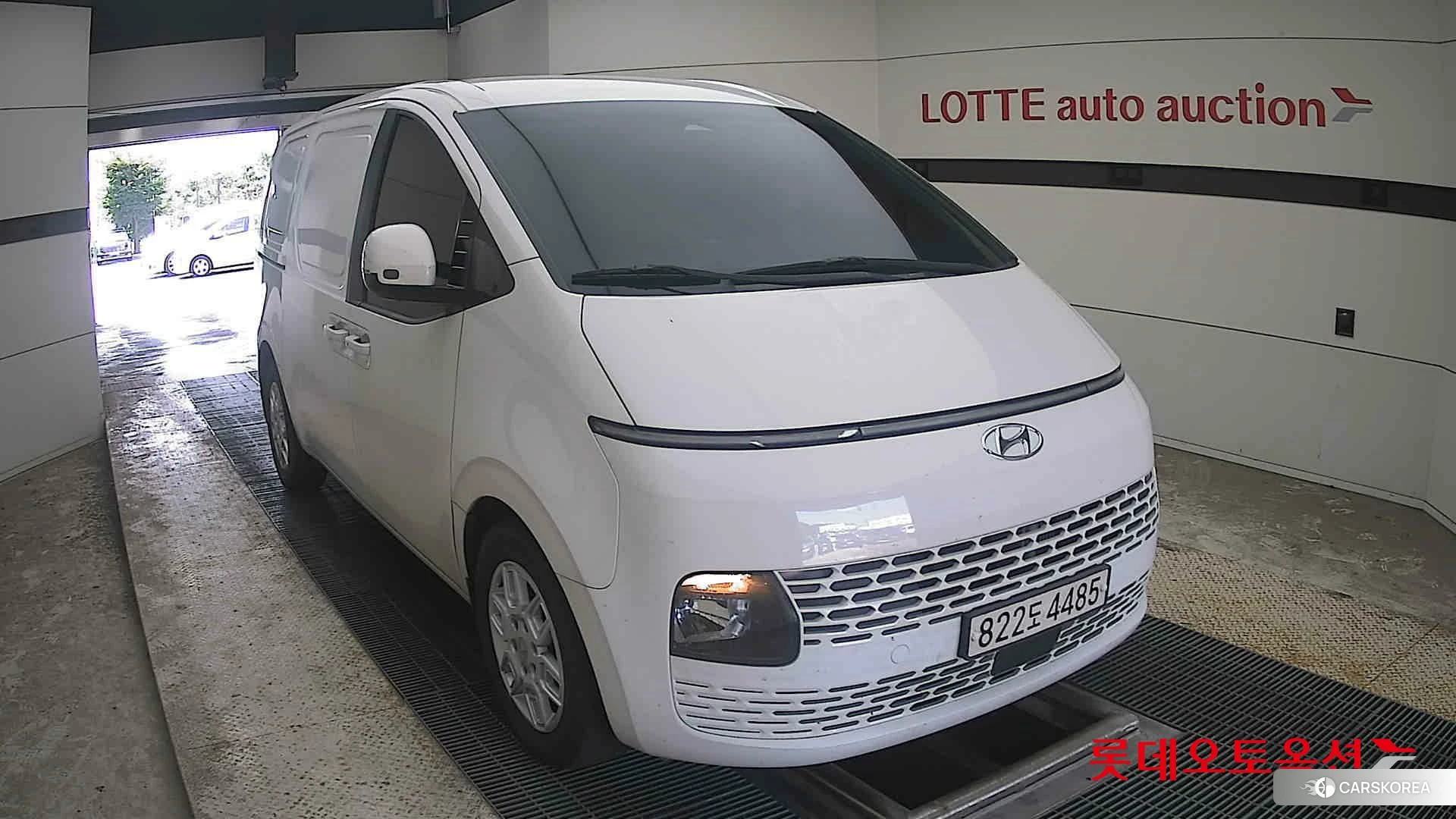 Hyundai Staria 2022 Белый из Кореи, фото 6