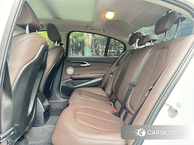 BMW 1 series 2023 Белый из Китая, фото 6