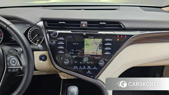 Toyota Camry (XV70) 2018 Серебряный из Кореи, фото 6