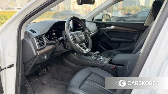 Audi Q5L 2021 Белый из Китая, фото 6