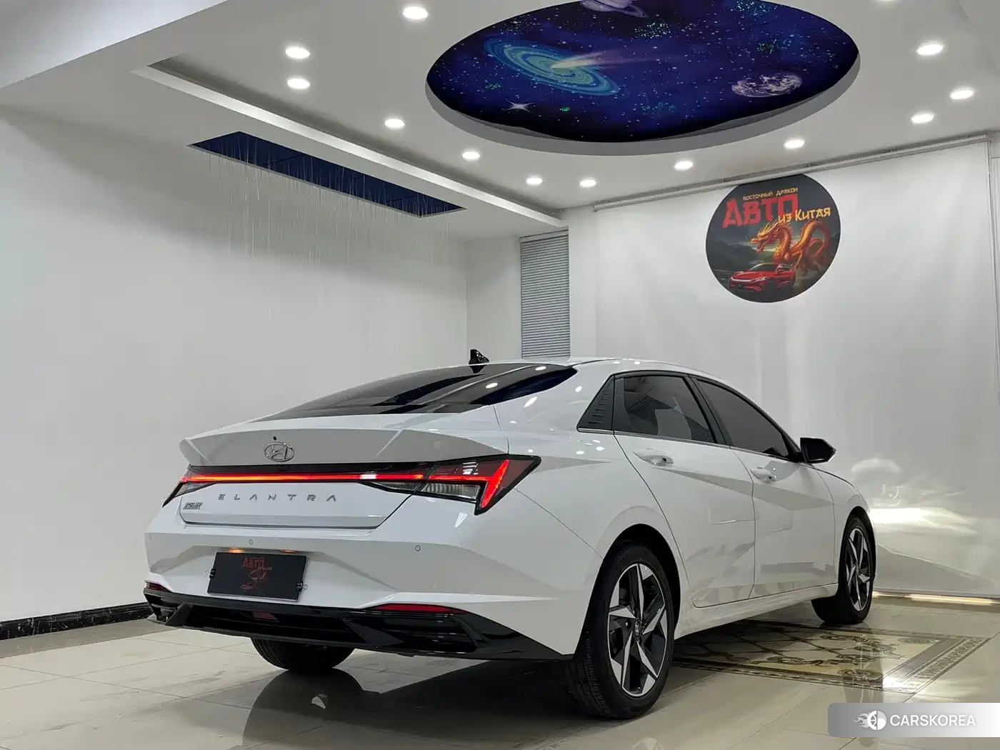 Hyundai Elantra 2023 Белый из Китая, фото 6