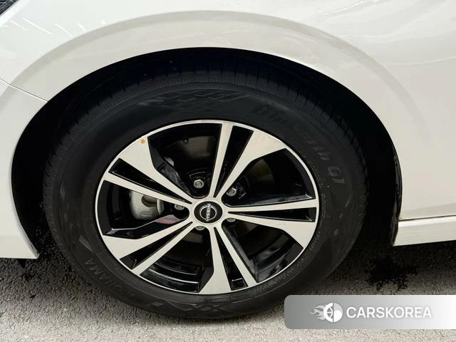 Nissan Xuan Yi 2025 Белый из Китая, фото 6