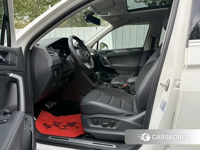 Volkswagen Tiguan L 2021 Белый из Китая, фото 6
