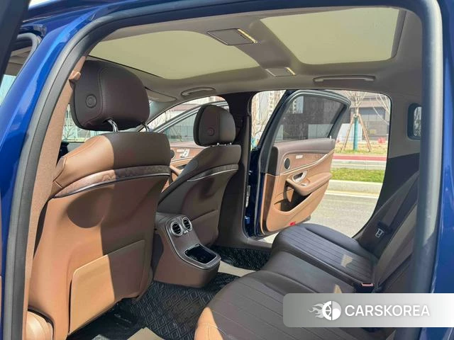 Mercedes-Benz E-class id 4209334 из Китая 6