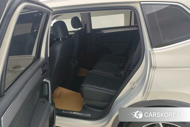 Volkswagen Tiguan L 2018 Темно-серый из Китая, фото 6