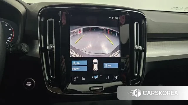 Volvo XC40 2021 Белый из Кореи, фото 6