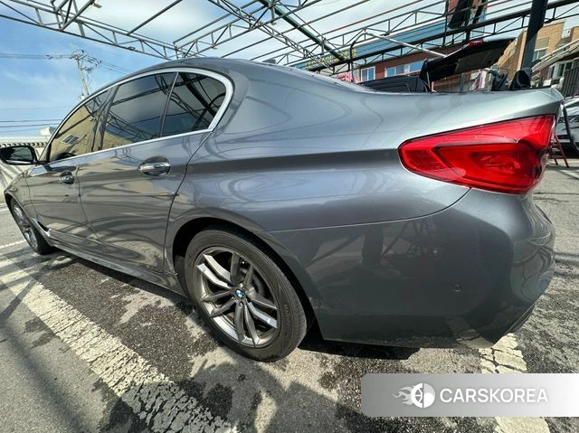 BMW 5 Series (G30) 2018 Небесно-голубой из Кореи, фото 6