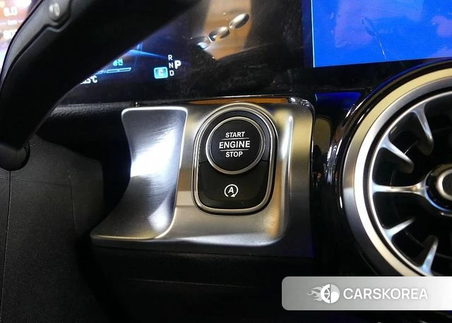 Mercedes-Benz GLB-Class X247 2024 Белый из Кореи, фото 6