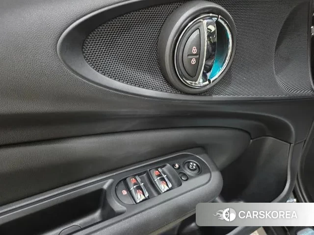 Mini Cooper Clubman 2021 Черный из Кореи, фото 6