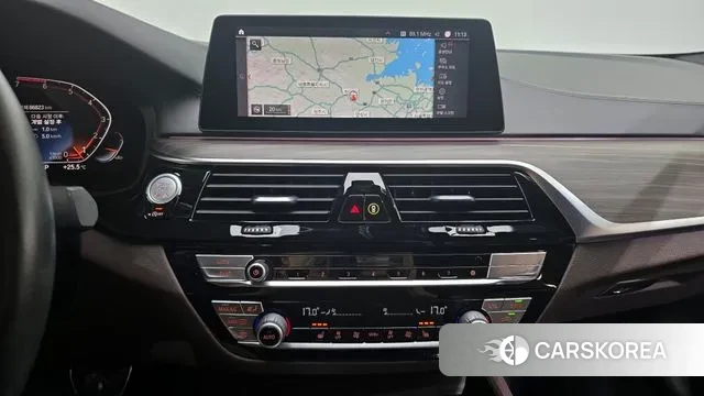 BMW 5 Series (G30) 2020 Белый из Кореи, фото 6