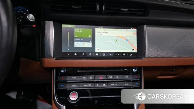 Jaguar XF (X260) 2019 Белый из Кореи, фото 6