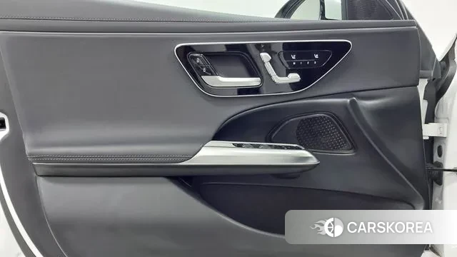 Mercedes-Benz E-Class W214 2024 Белый из Кореи, фото 6