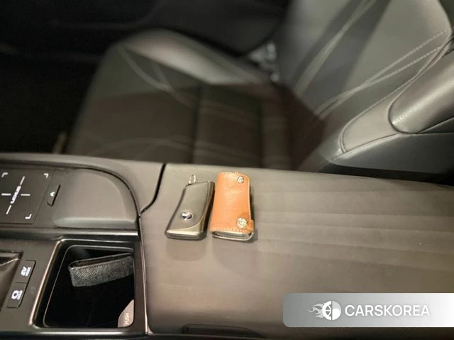 Lexus ES300h 7th generation 2020 Белый из Кореи, фото 6