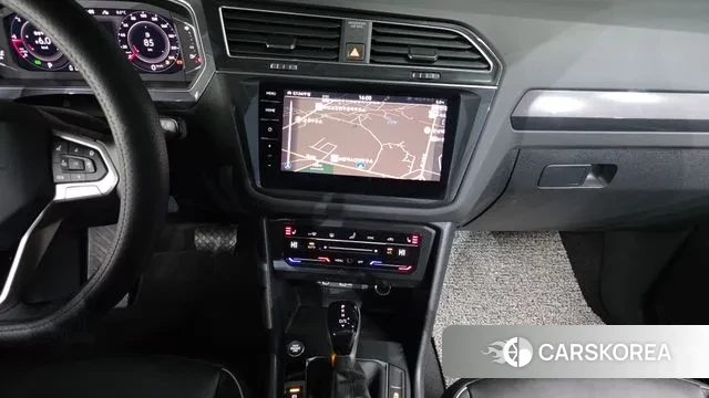 Volkswagen Tiguan second Generation 2023 Белый из Кореи, фото 6