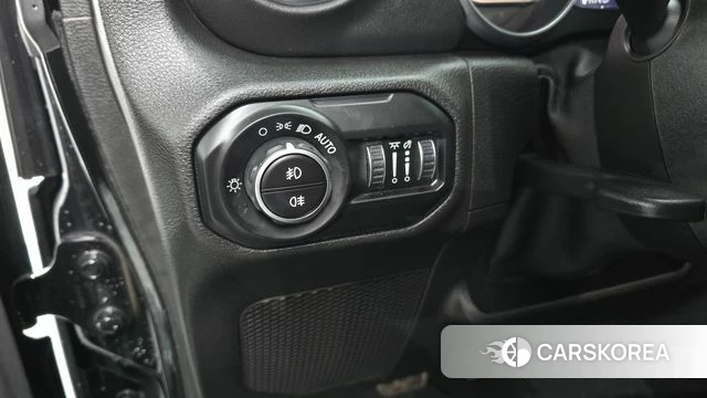 Jeep Wrangler (JL) 2021 Черный из Кореи, фото 6