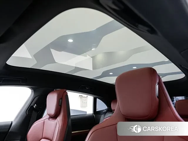 Porsche Taycan 2023 Жемчужный цвет из Кореи, фото 6