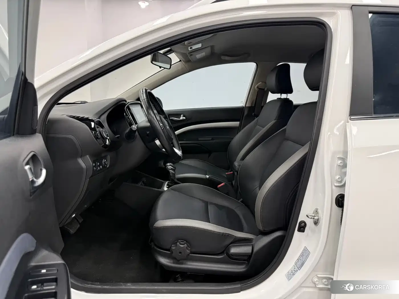 Kia KX1 2022 Белый из Китая, фото 6