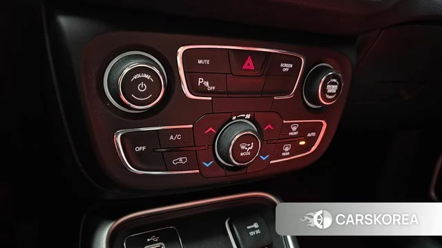 Jeep Compass 2nd Generation 2018 Белый из Кореи, фото 6