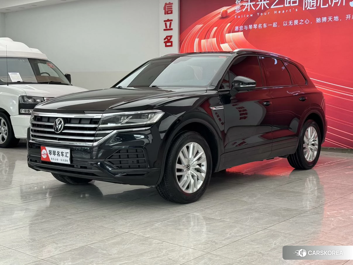 Volkswagen Touareg 2020 Черный из Китая, фото 6