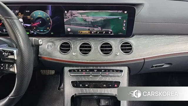 Mercedes-Benz E-Class W213 2021 Белый из Кореи, фото 6