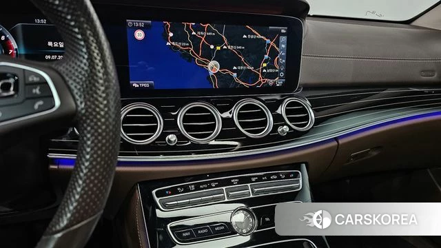 Mercedes-Benz E-Class W213 2018 Синий из Кореи, фото 6