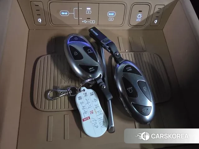 Hyundai Santa Fe (MX5) 2023 Белый из Кореи, фото 6