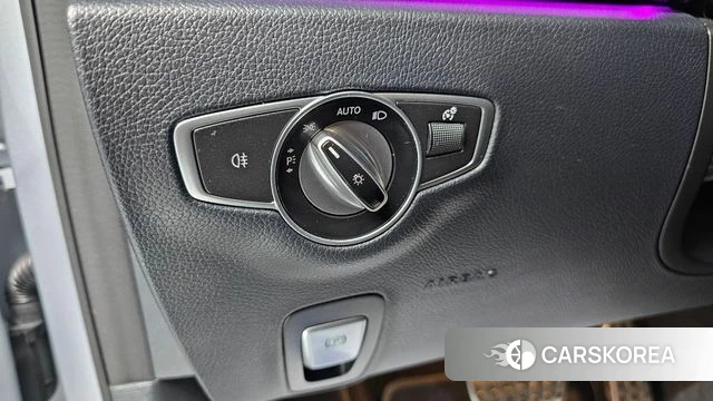 Mercedes-Benz E-Class W213 2022 Серебристо-серый из Кореи, фото 6