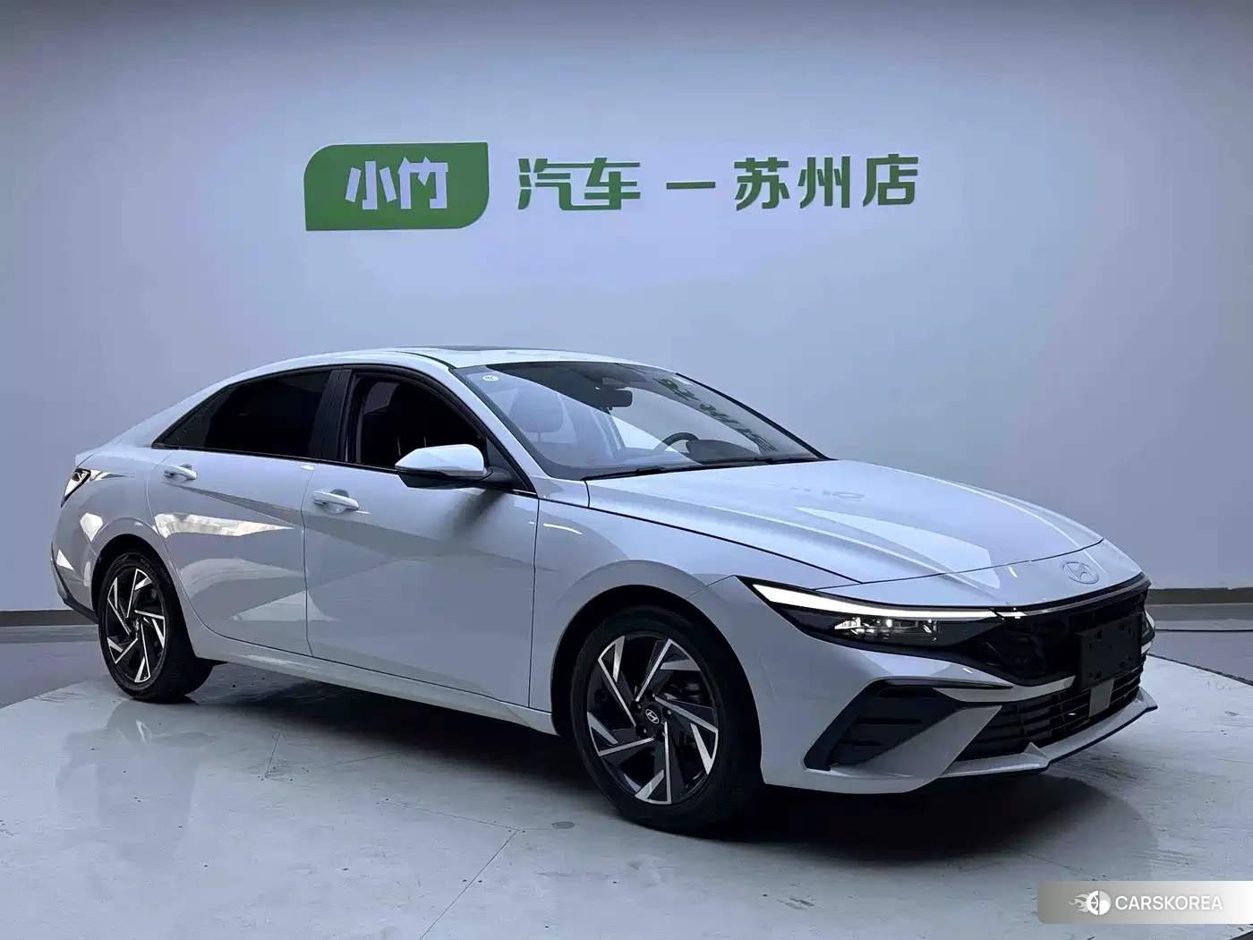 Hyundai Elantra 2023 Белый из Китая, фото 6