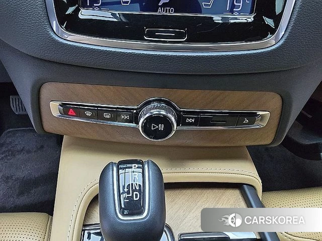 Volvo XC90 second Generation 2019 Серый из Кореи, фото 6