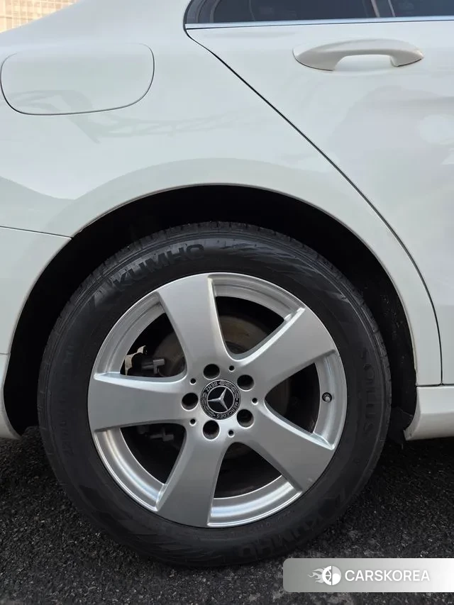 Mercedes-Benz C-Class W205 2018 Белый из Кореи, фото 6