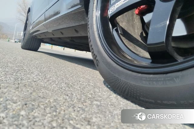 Audi Q7 2025 Черный из Китая, фото 6