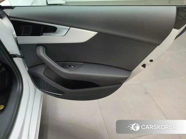 Audi A5 2025 Белый из Китая, фото 6