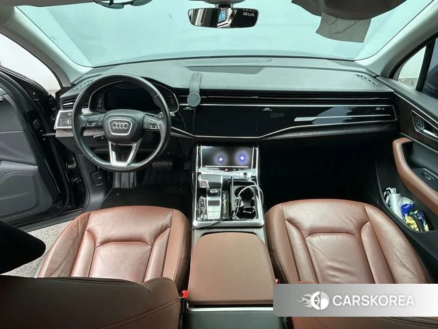 Audi Q7 2021 Черный из Китая, фото 6