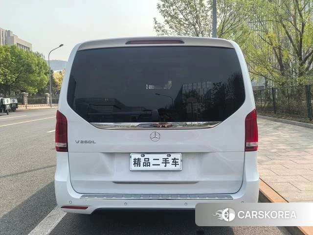 Mercedes-Benz V-class 2023 Белый из Китая, фото 6