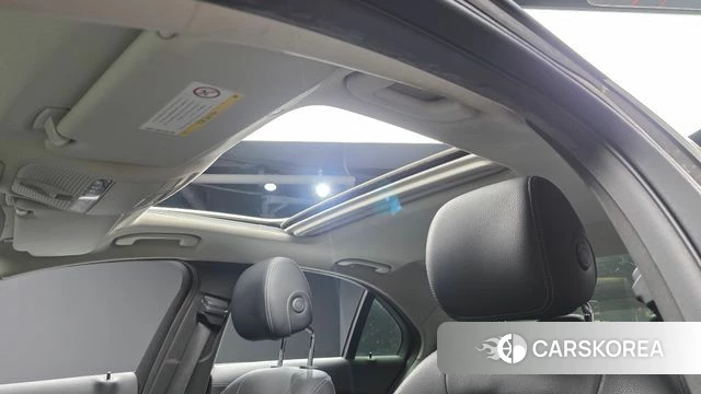 Mercedes-Benz C-Class W205 2019 Белый из Кореи, фото 6