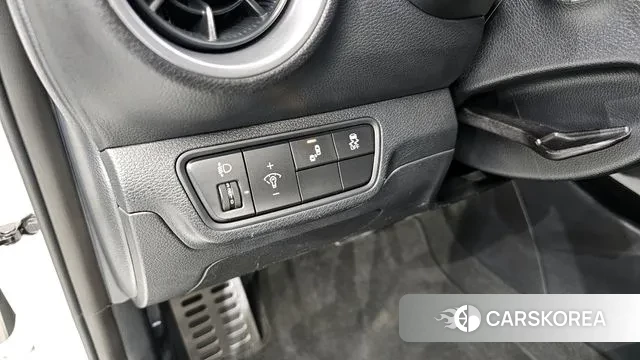 Kia The New K3 2nd generation 2023 Белый из Кореи, фото 6