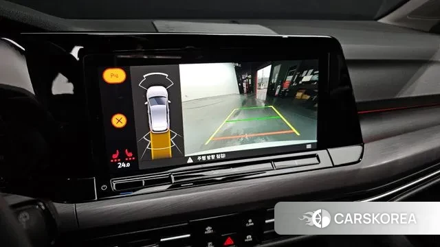 Volkswagen Golf 8th Generation 2024 Белый из Кореи, фото 6