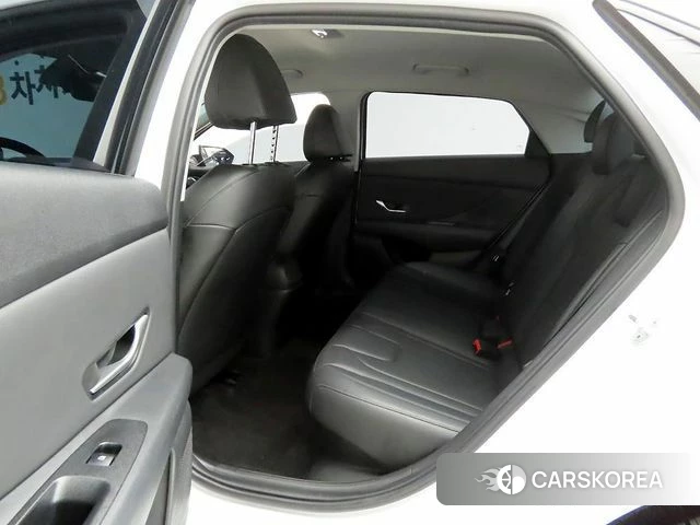 Hyundai Avante Hybrid (CN7) 2022 Белый из Кореи, фото 6