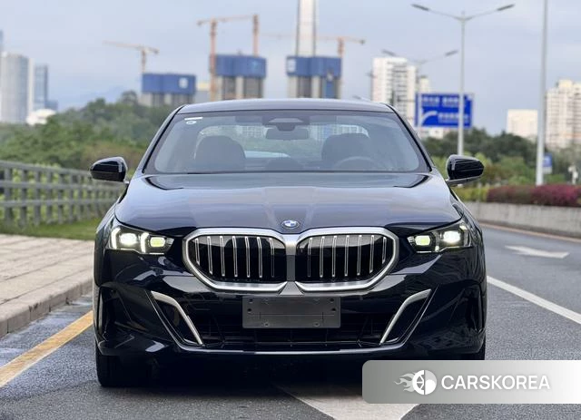 BMW 5 series 2025 Черный из Китая, фото 6
