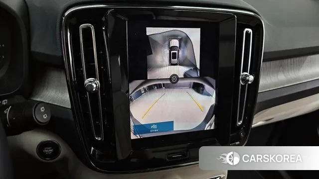 Volvo XC40 2024 Белый из Кореи, фото 6